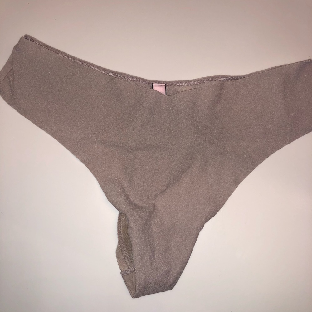 Bundle and make and offer No show thong